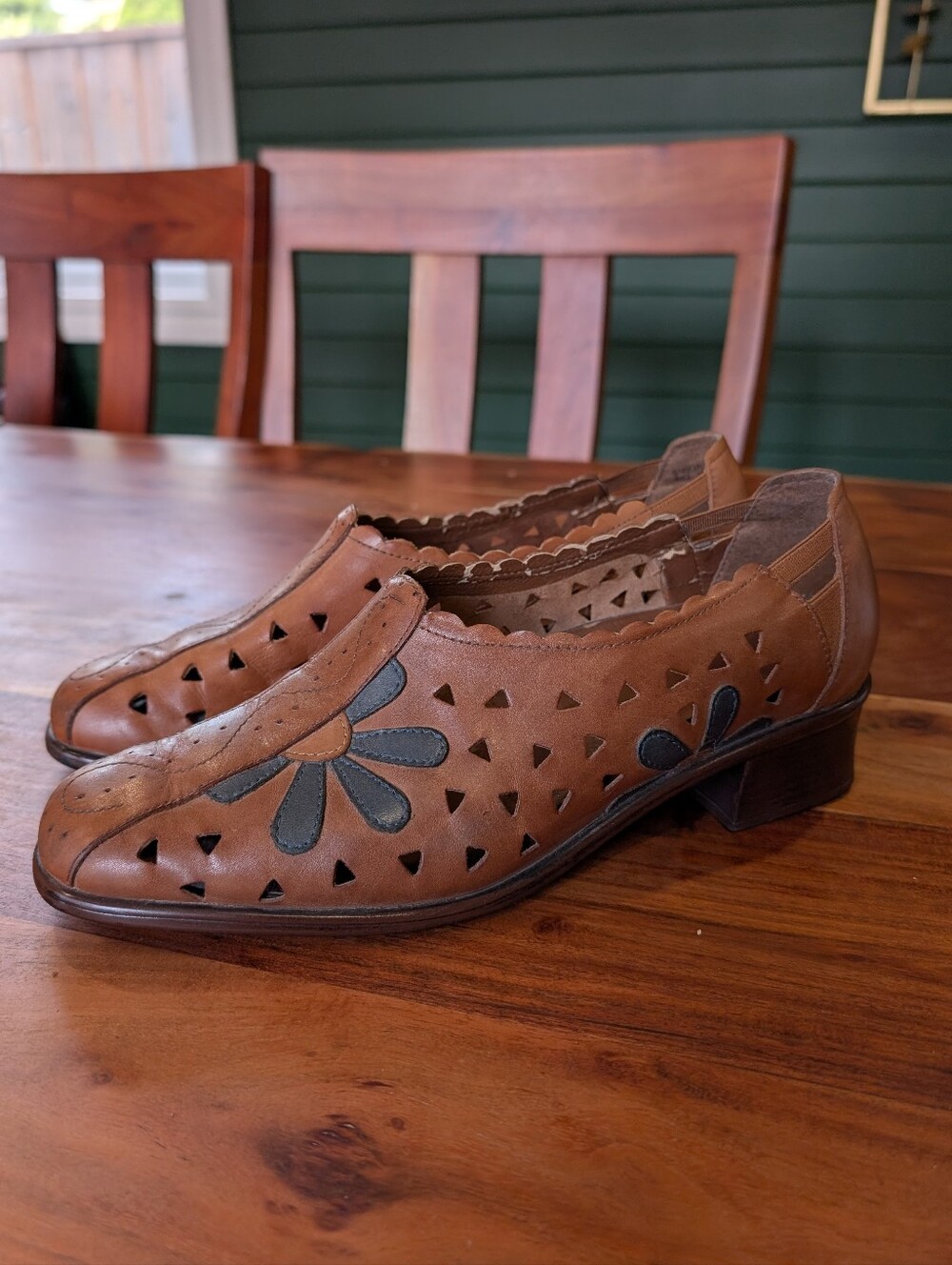 Naturalizer Brown Leather Floral Shoes